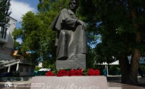 30 років Конституції України: як річницю відзначають на Дніпропетровщині (ФОТОРЕПОРТАЖ)