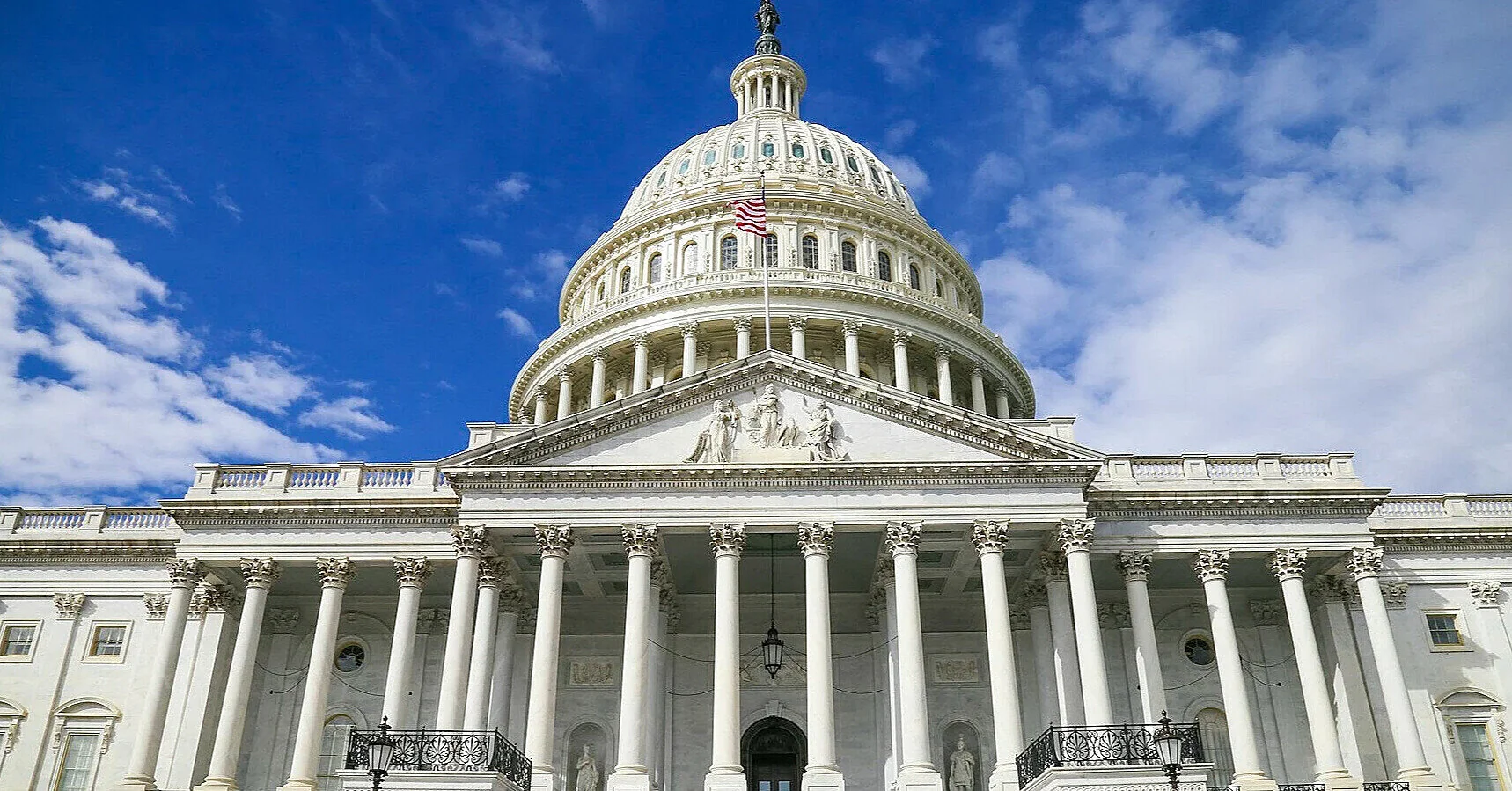 У Сенаті США підтримали новий пакет оборонної допомоги Україні У Сенаті США підтримали новий пакет оборонної допомоги Україні