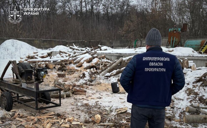 На Дніпропетровщині судитимуть трьох чоловіків за незаконну вирубку лісу на майже 2 млн грн На Дніпропетровщині судитимуть трьох чоловіків за незаконну вирубку лісу на майже 2 млн грн