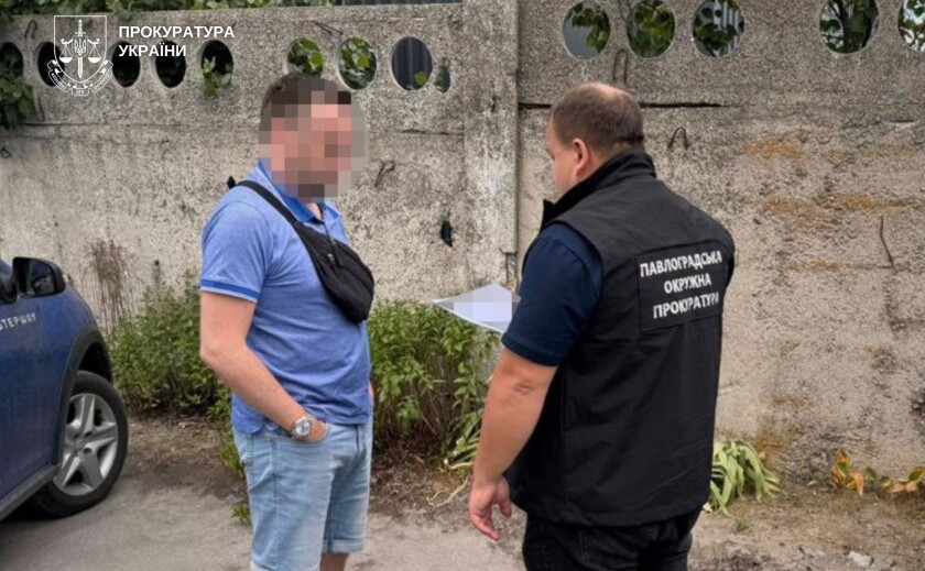 У Павлограді директору комунального підприємства повідомили про підозру у розтраті понад 500 тисяч гривень У Павлограді директору комунального підприємства повідомили про підозру у розтраті понад 500 тисяч гривень