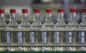 У Кам’янському винесли вирок організатору підпільного виробництва алкоголю У Кам’янському винесли вирок організатору підпільного виробництва алкоголю