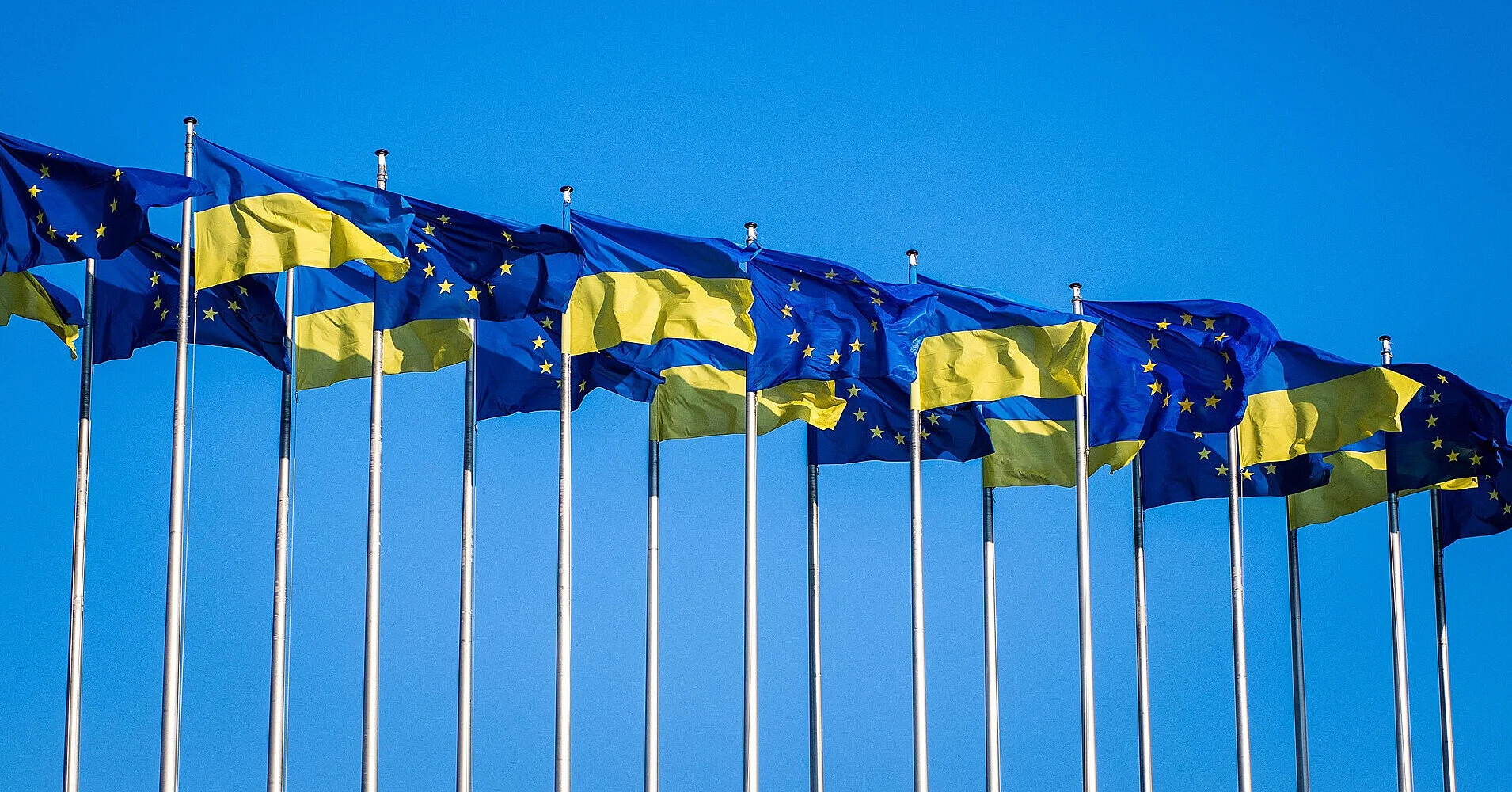 Посли ЄC терміново обговорять відкриття першого кластеру для України: що відомо