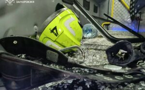 У Запоріжжі під час повторної атаки росіяни пошкодили пожежний автомобіль