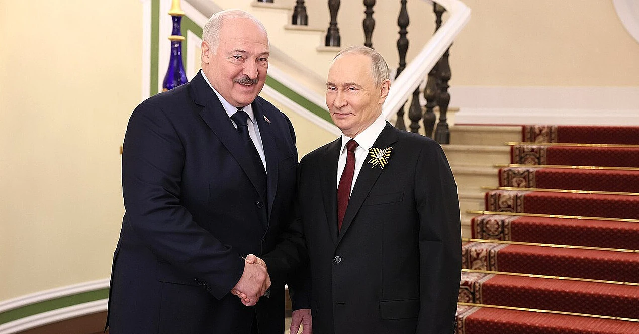 WSJ: Путін тисне на Лукашенка для розширення війни