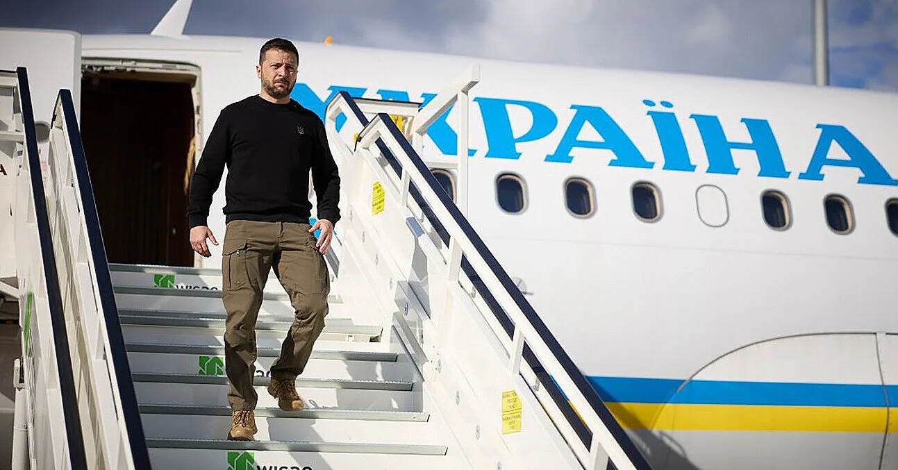 Літак Зеленського знову повернувся з Молдови до Польщі Літак Зеленського знову повернувся з Молдови до Польщі