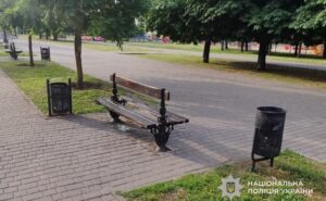 У Покрові чоловік під час конфлікту вдарив ножем 18-річного хлопця: нападника затримали