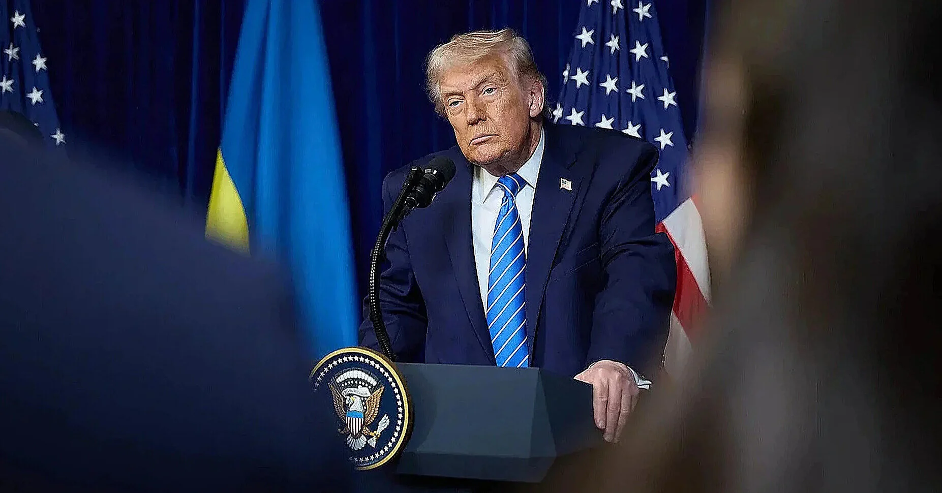 Трамп звинуватив Іран в ударі по вертольоту біля Ормузу та пообіцяв відповідь Трамп звинуватив Іран в ударі по вертольоту біля Ормузу та пообіцяв відповідь