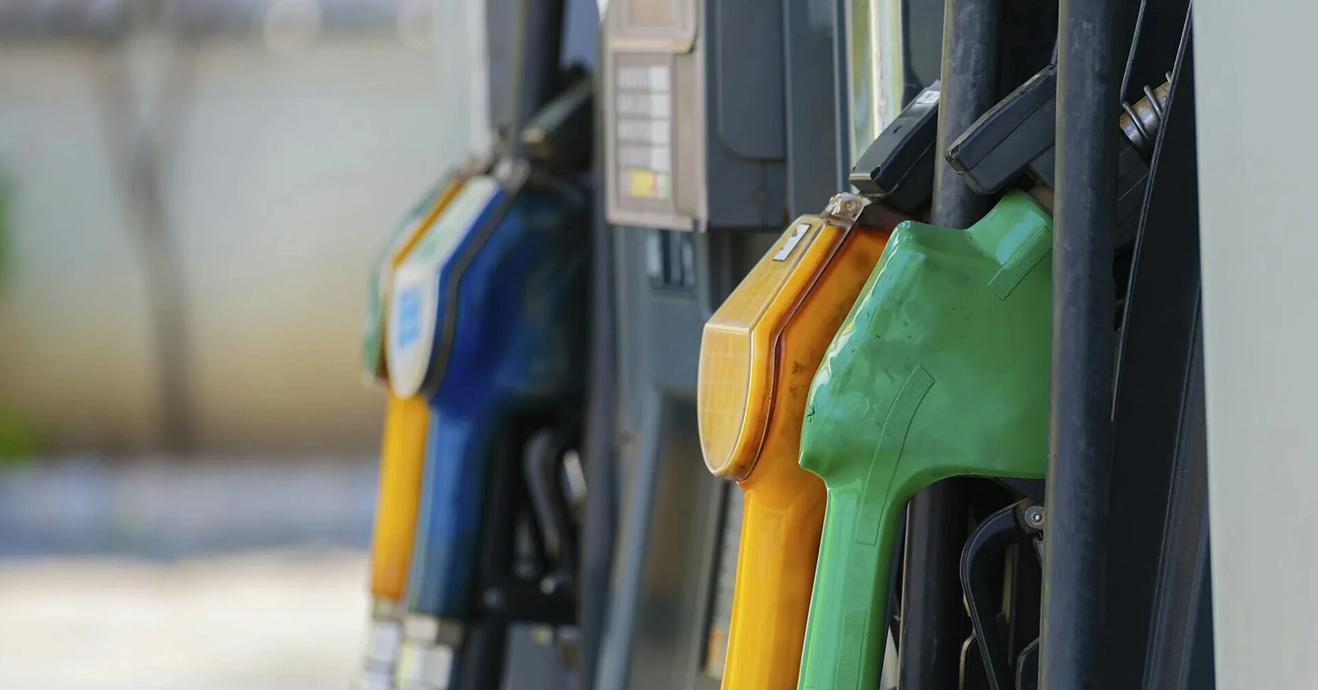 7 великих мереж АЗС знизили вартість дизелю та автогазу 7 великих мереж АЗС знизили вартість дизелю та автогазу