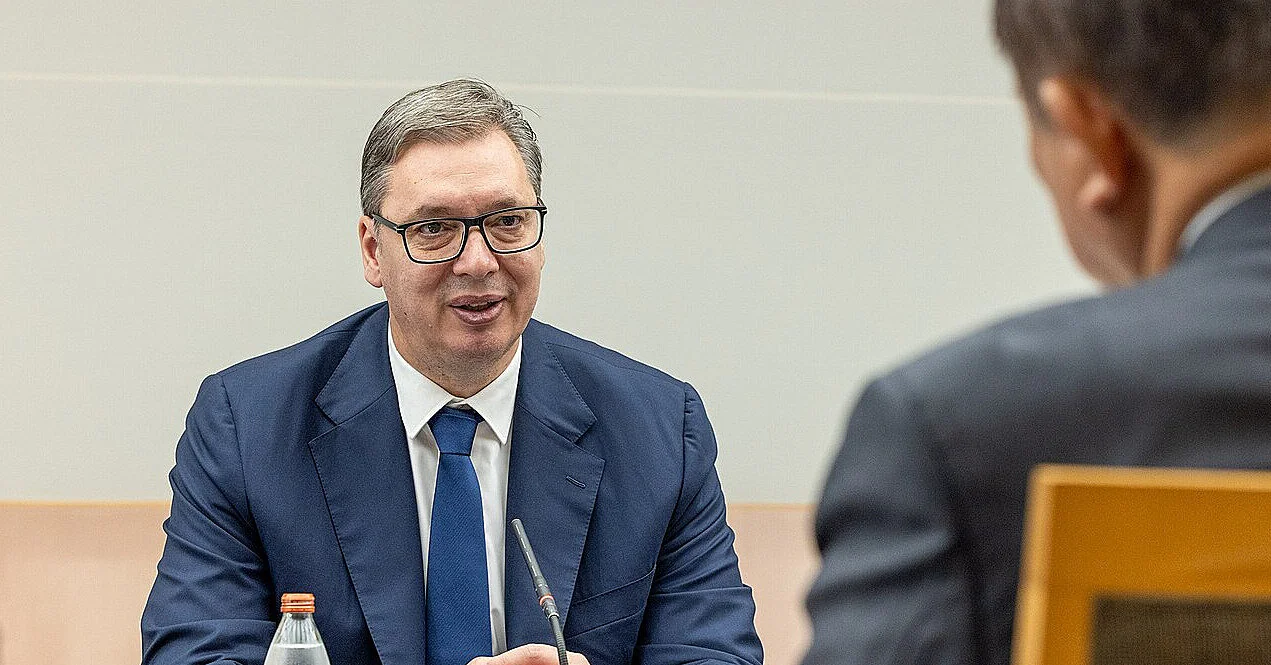 Президент Сербії планує подати у відставку