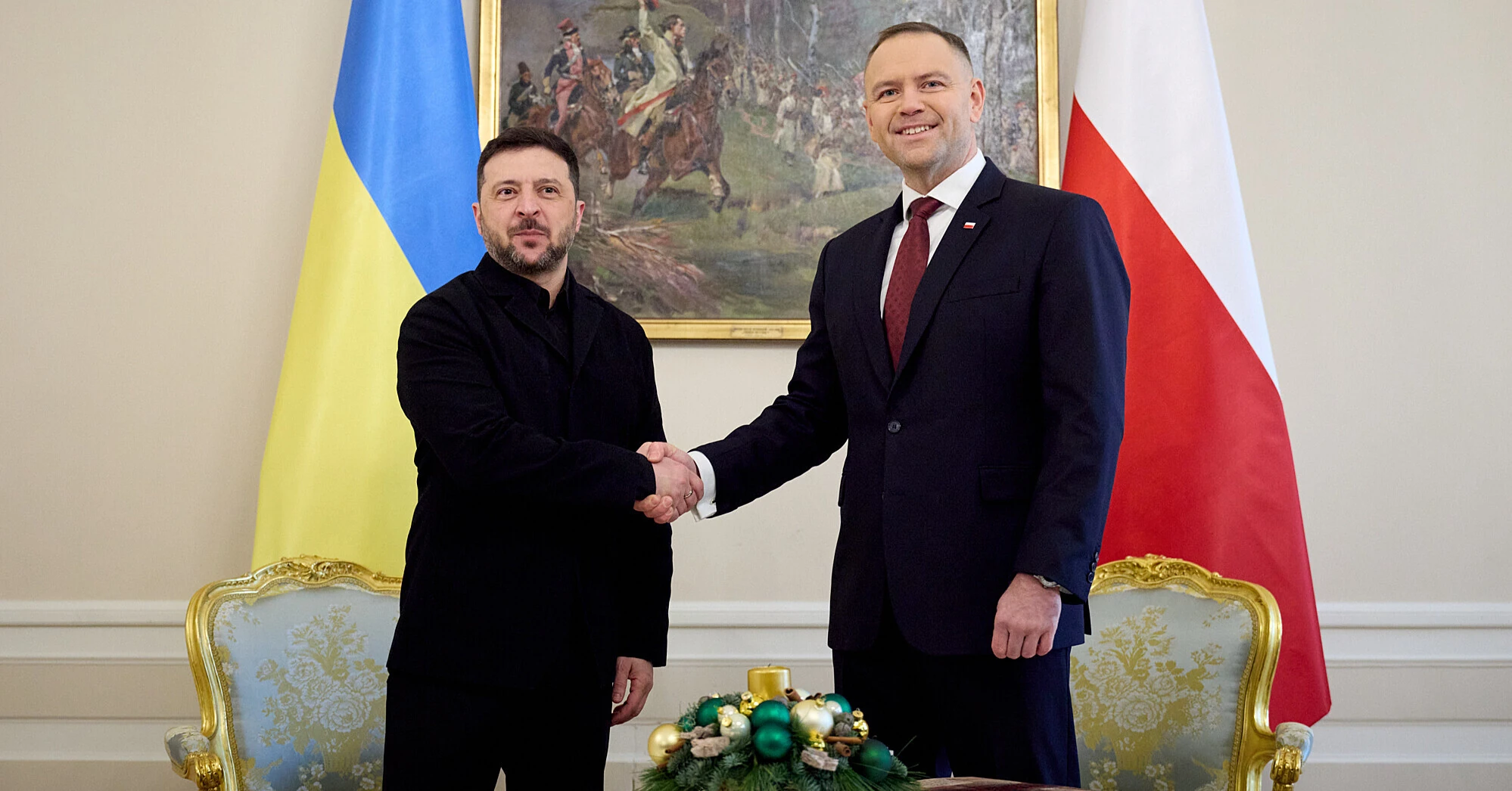 У Польщі пояснили, чому відібраний у Зеленського орден досі є у Муссоліні й Шредера У Польщі пояснили, чому відібраний у Зеленського орден досі є у Муссоліні й Шредера
