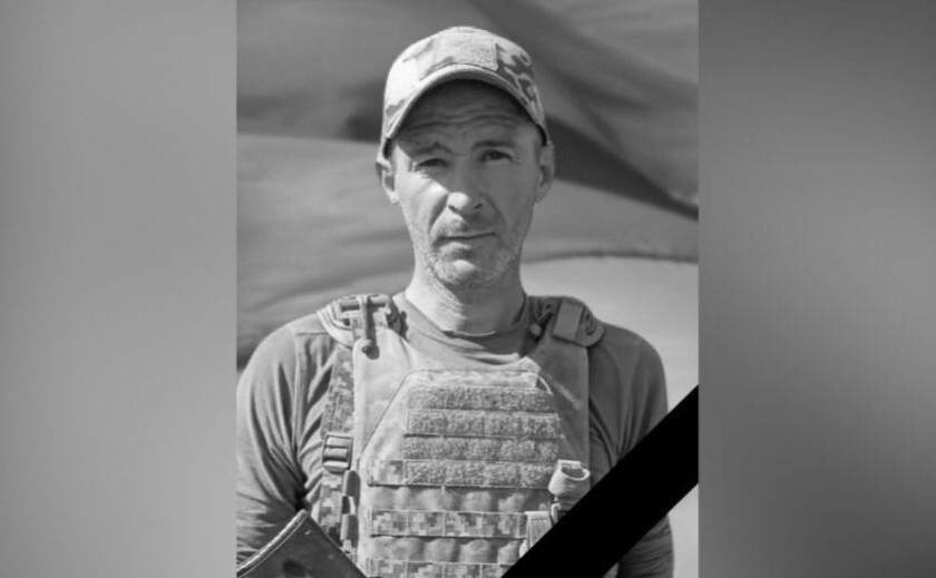 Дві доньки залишилися без батька: захищаючи Україну загинув Олександр Бурховець з Камʼянського Дві доньки залишилися без батька: захищаючи Україну загинув Олександр Бурховець з Камʼянського