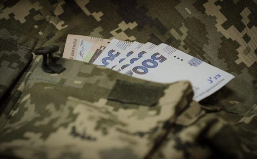 Військові в тилу отримуватимуть 10 тисяч грн надбавки: новий механізм виплати грошового забезпечення