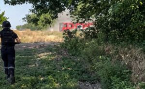 На Запоріжжі росіяни атакували рятувальників під час гасіння пожежі: четверо постраждалих