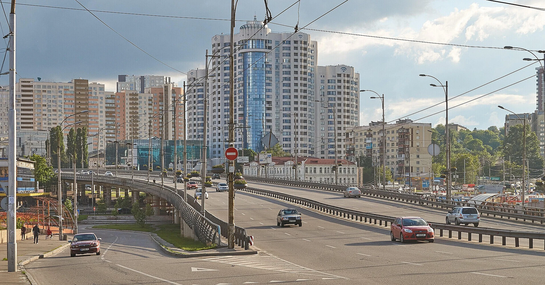 Водіїв Києва попередили про нові обмеження руху