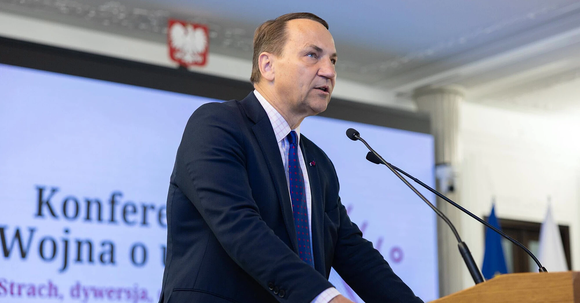 Сікорський закликав Росію припинити війну, поки не стало надто пізно