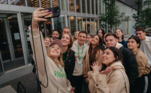 В Україні стартував набір на програму Next Visionaries 2026: молодь запрошують навчатися лідерству та євроінтеграції