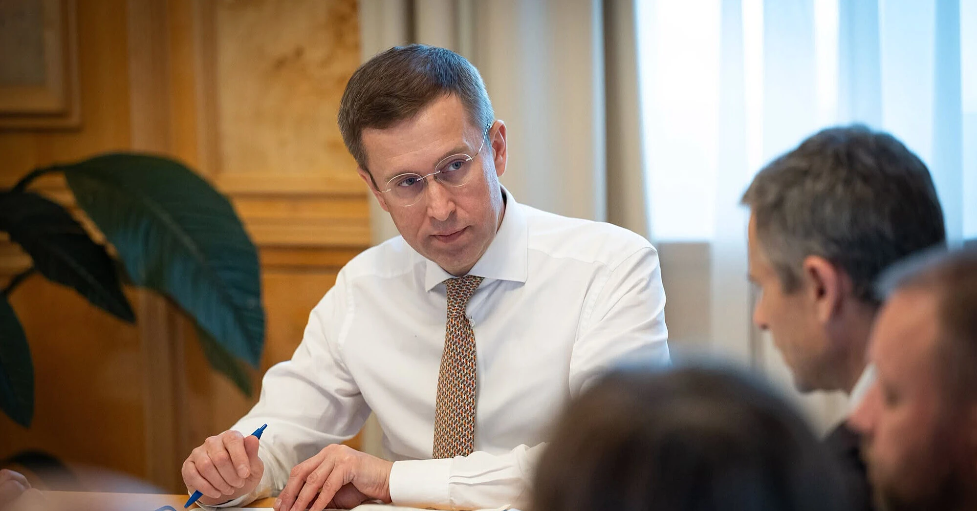Корецький доручив міністрам особисто представляти законопроекти в Раду