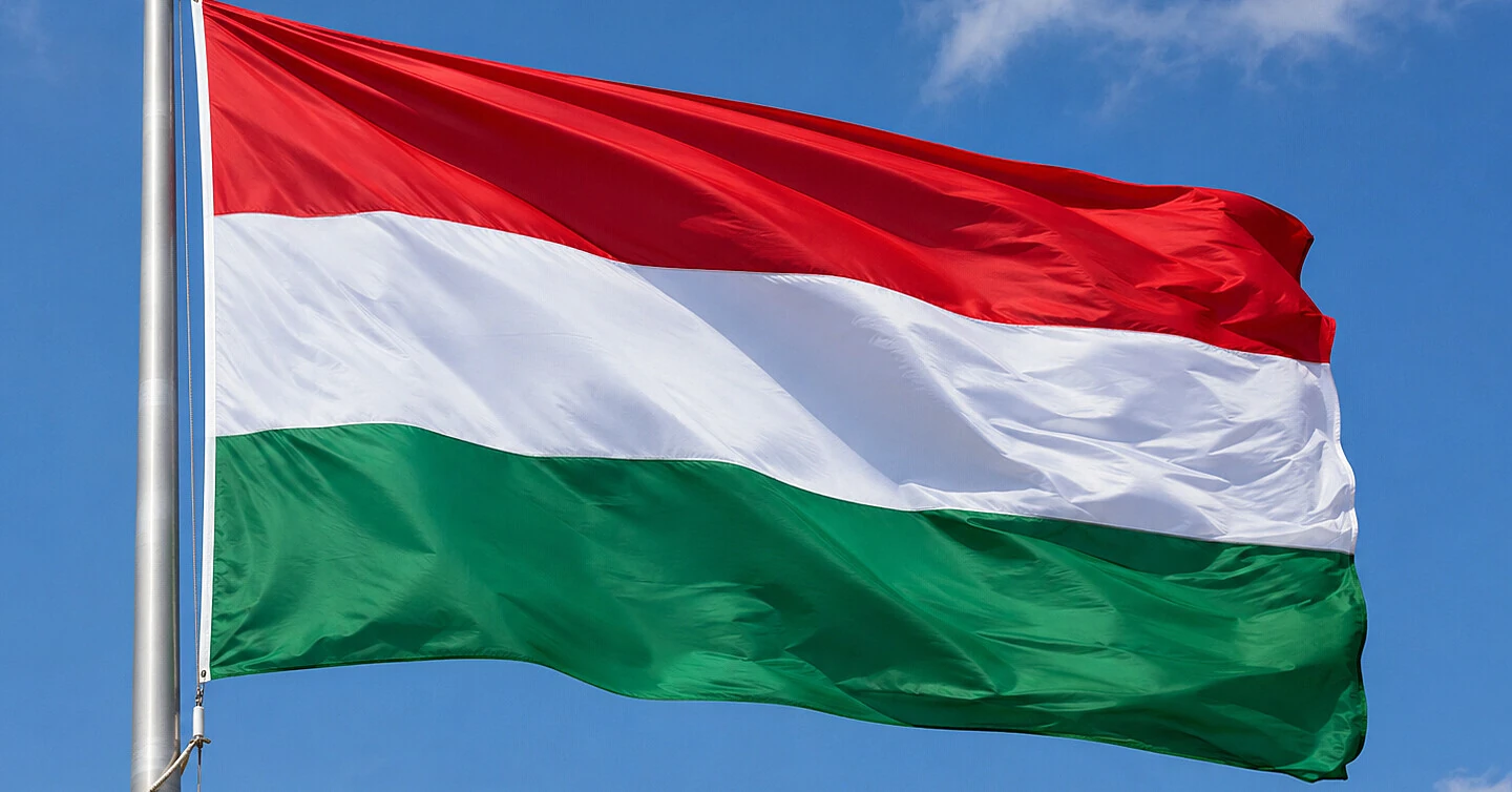 Міністр оборони Угорщини оголосив про розрив з попередньою політикою Москви