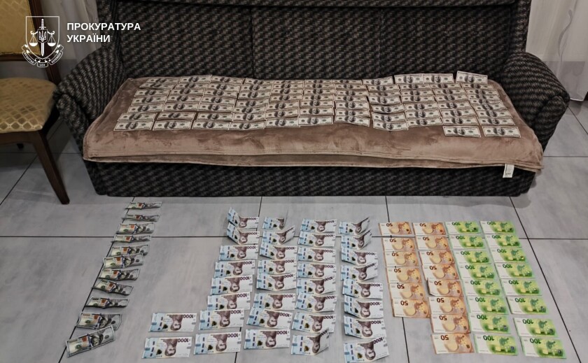 У Дніпрі судитимуть чоловіка, який за 8 тисяч доларів обіцяв вивезти ухилянтів за кордон У Дніпрі судитимуть чоловіка, який за 8 тисяч доларів обіцяв вивезти ухилянтів за кордон