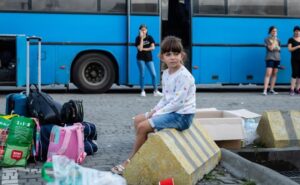 У частині Дніпропетровщини оголосили обов’язкову евакуацію дітей У частині Дніпропетровщини оголосили обов’язкову евакуацію дітей