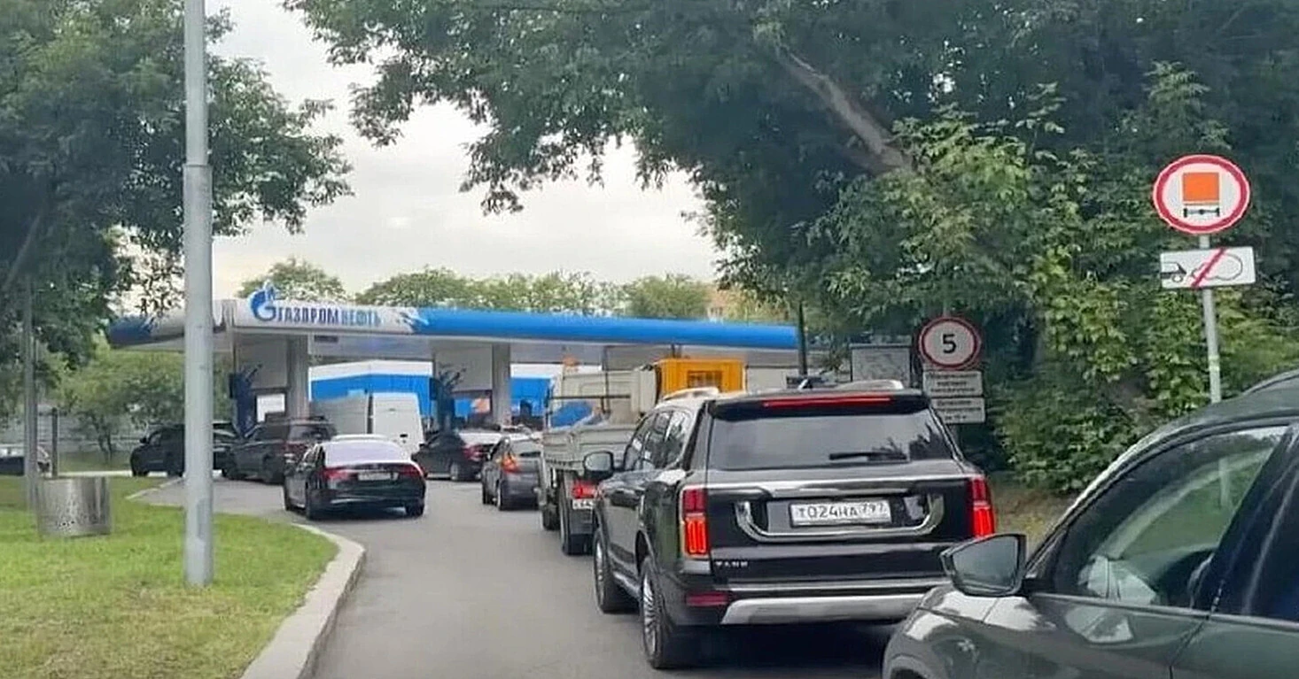 Росія рятує Москву від дефіциту пального за рахунок регіонів