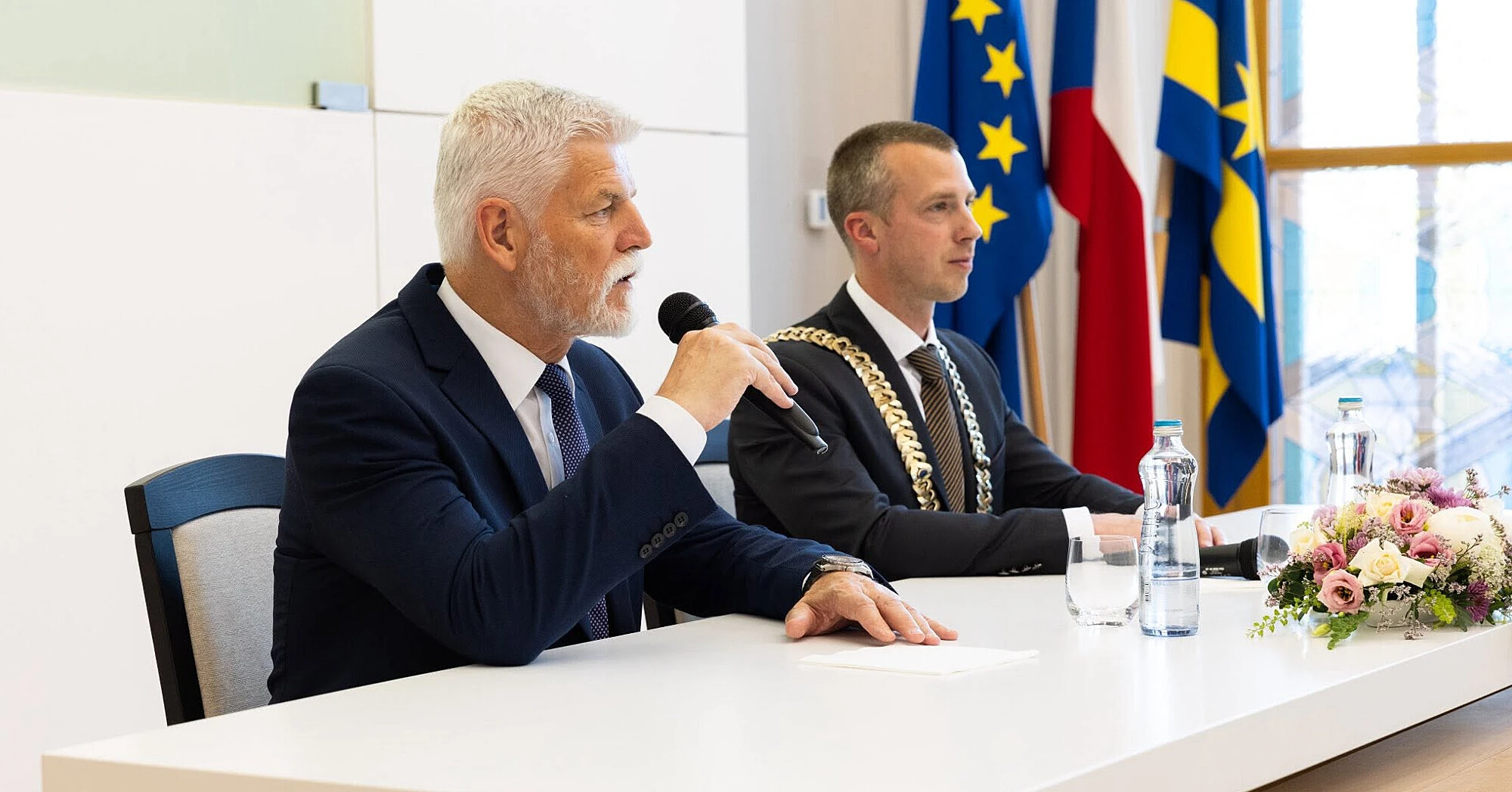 У президента Чехії відхилили пропозицію про позбавлення Зеленського нагороди