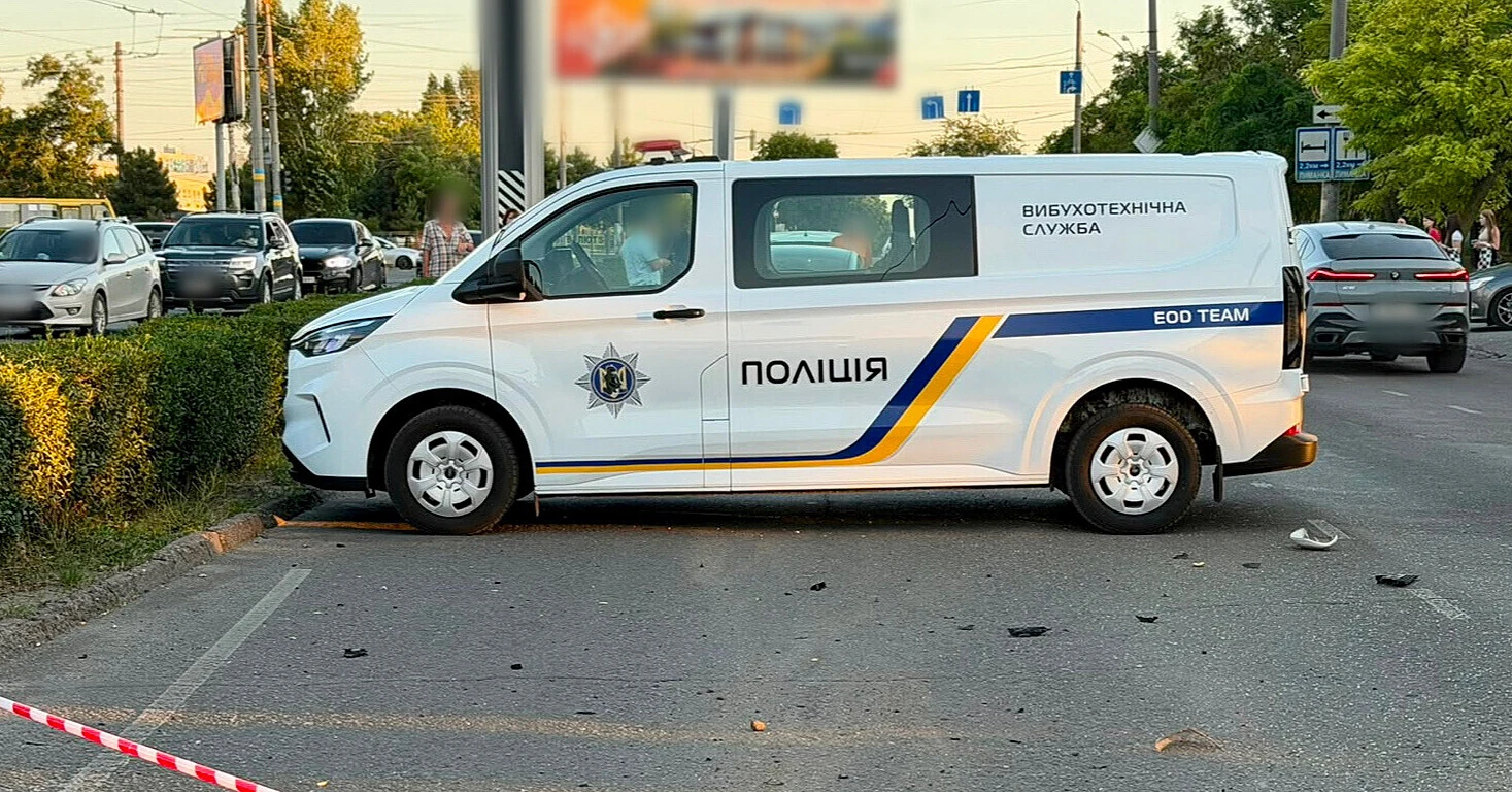 В Одесі під час руху вибухнув автомобіль: водій загинув
