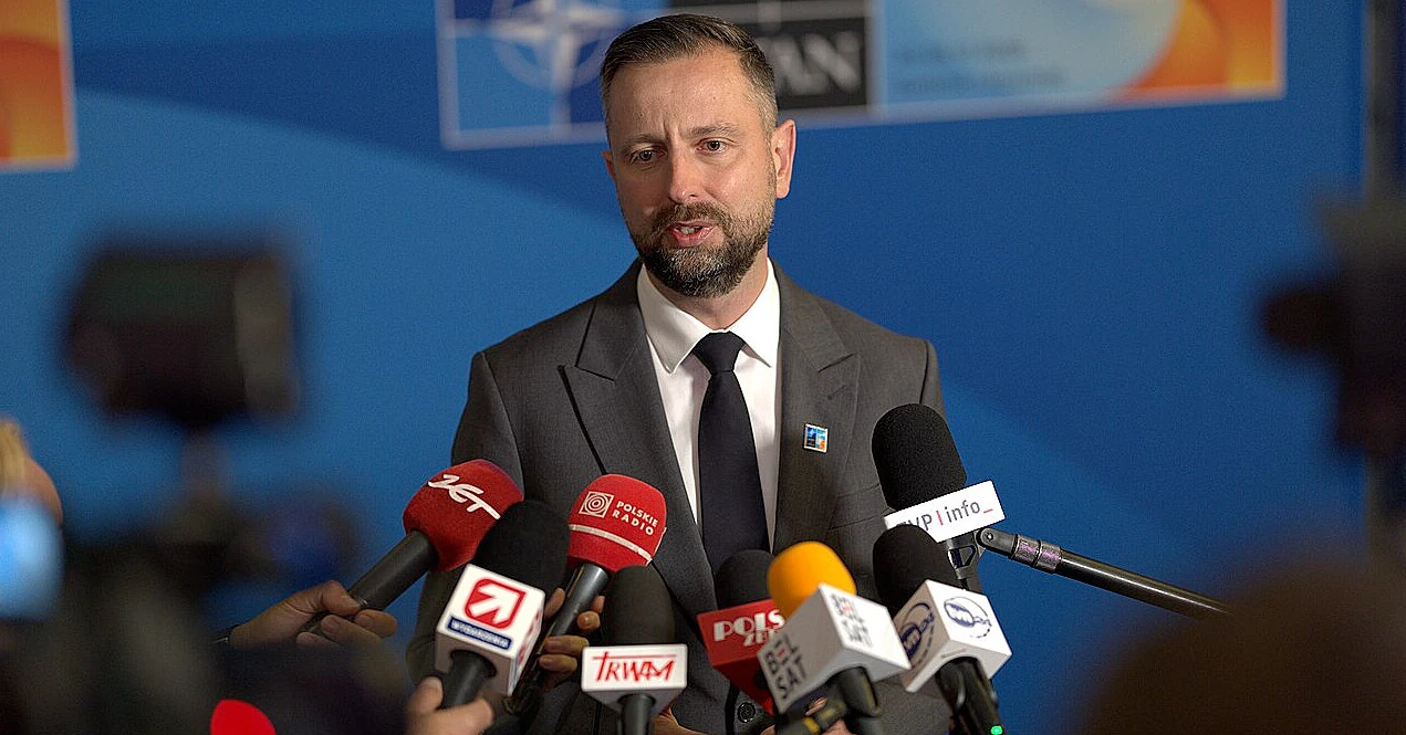“Втратили розум”: міністр оборони Польщі відповів критикам допомоги Україні “Втратили розум”: міністр оборони Польщі відповів критикам допомоги Україні
