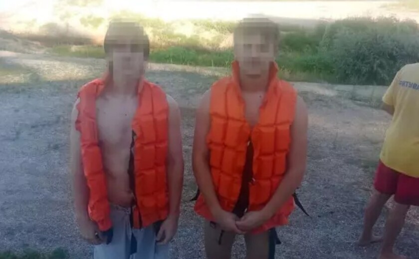 У Запоріжжі на воді врятували двох хлопців