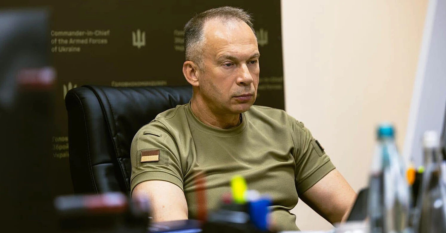 Зеленський звільнив Сирського з посади головкома ЗСУ