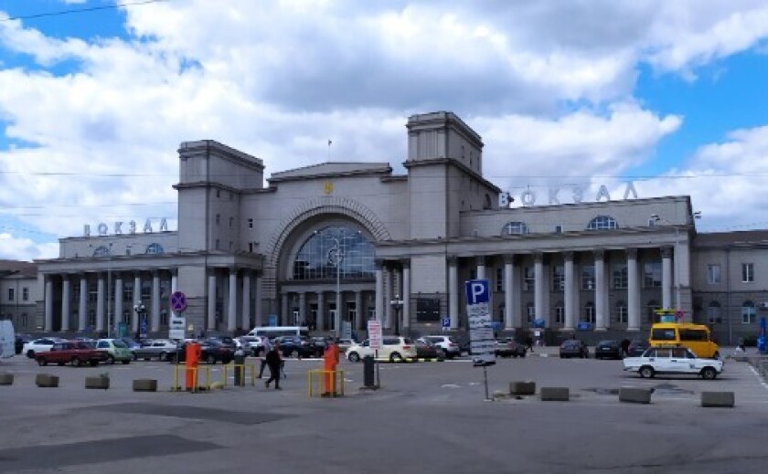 На Дніпропетровщині через безпекову ситуацію затримуються приміські поїзди На Дніпропетровщині через безпекову ситуацію затримуються приміські поїзди