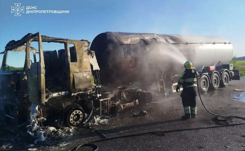 На Дніпропетровщині спалахнула автоцистерна MAN: водія госпіталізували