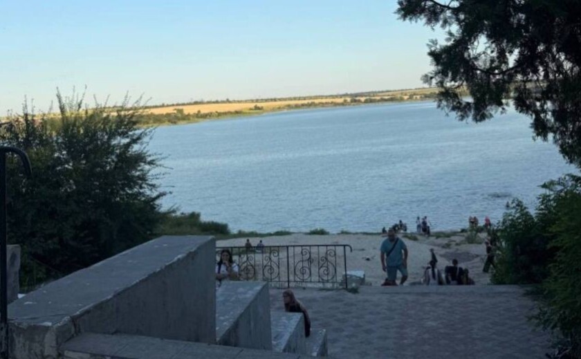 Тіло виявили через три дні: у Кривому Розі під час відпочинку на пляжі потонув 30-річний чоловік Тіло виявили через три дні: у Кривому Розі під час відпочинку на пляжі потонув 30-річний чоловік