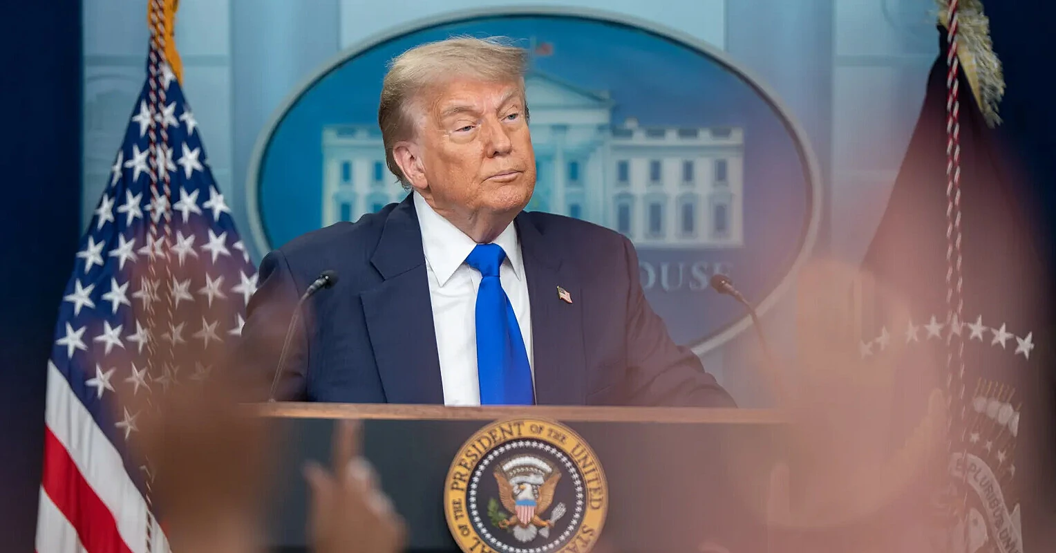 Трамп заявив, що США повністю розмінували Ормузьку протоку Трамп заявив, що США повністю розмінували Ормузьку протоку