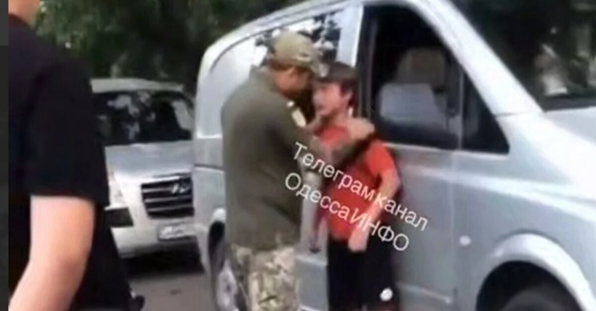 Одеський ТЦК відреагував на відео конфлікту військового з підлітком