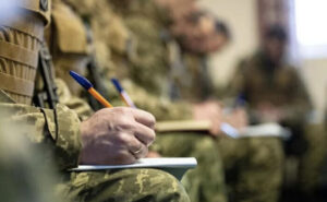 У школах перевірятимуть військово-облікові документи 17-річних хлопців У школах перевірятимуть військово-облікові документи 17-річних хлопців