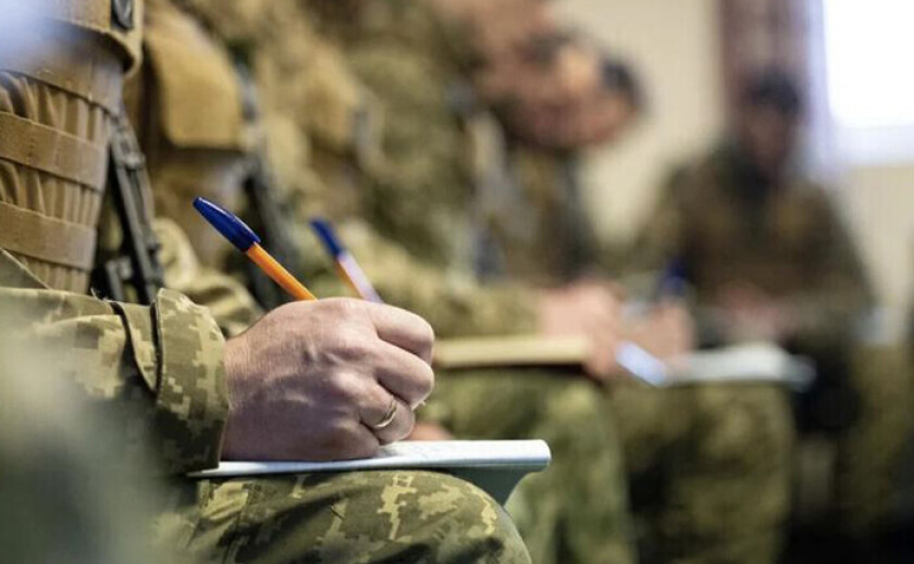 У школах перевірятимуть військово-облікові документи 17-річних хлопців У школах перевірятимуть військово-облікові документи 17-річних хлопців