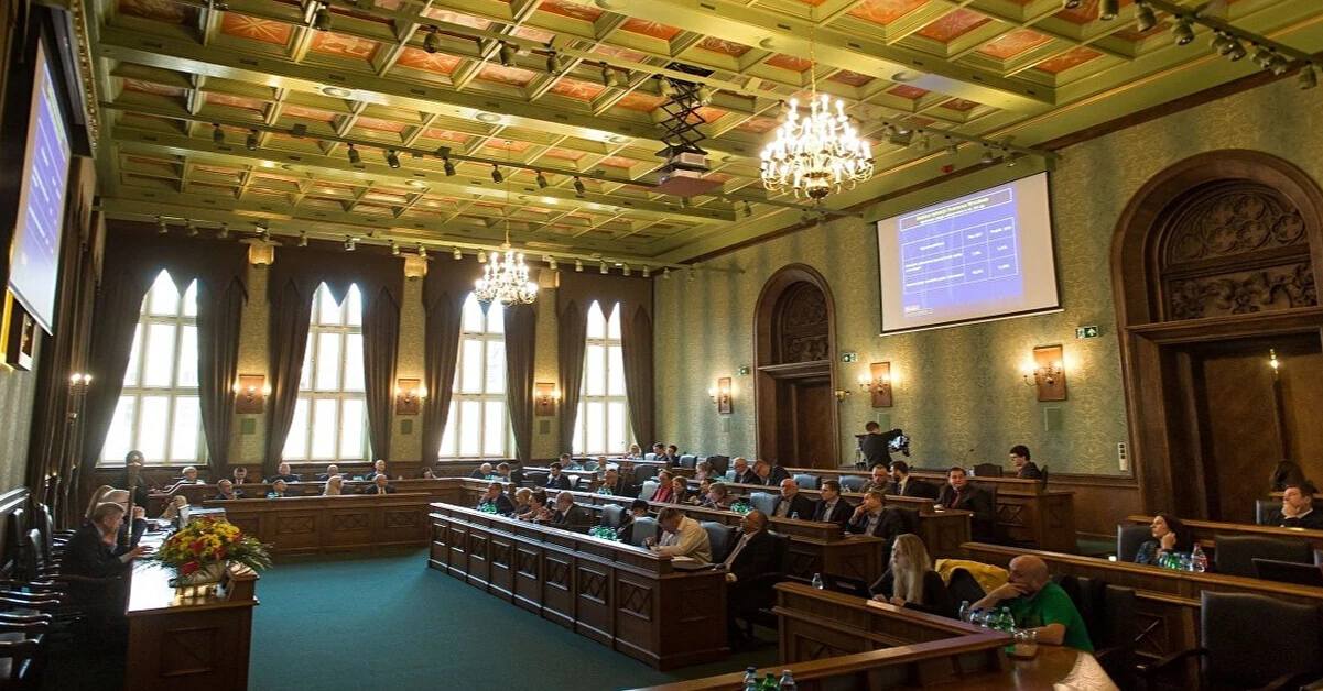 Міськрада Вроцлава засудила насильство щодо українців: між депутатами виникла суперечка Міськрада Вроцлава засудила насильство щодо українців: між депутатами виникла суперечка