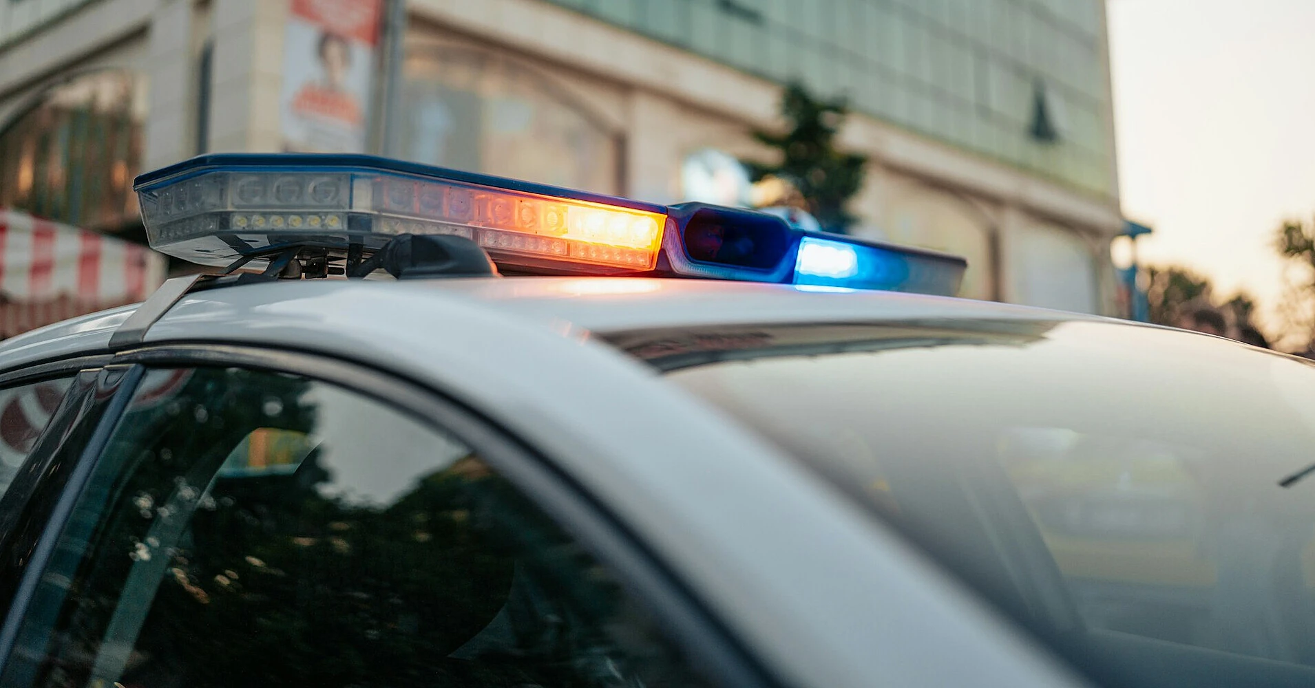 У Києві друга резонансна ДТП за кілька днів: авто влетіло в зупинку, є загиблі