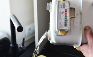 У Кам’янському чоловік під час заміни газової колонки переплутав шланги У Кам’янському чоловік під час заміни газової колонки переплутав шланги