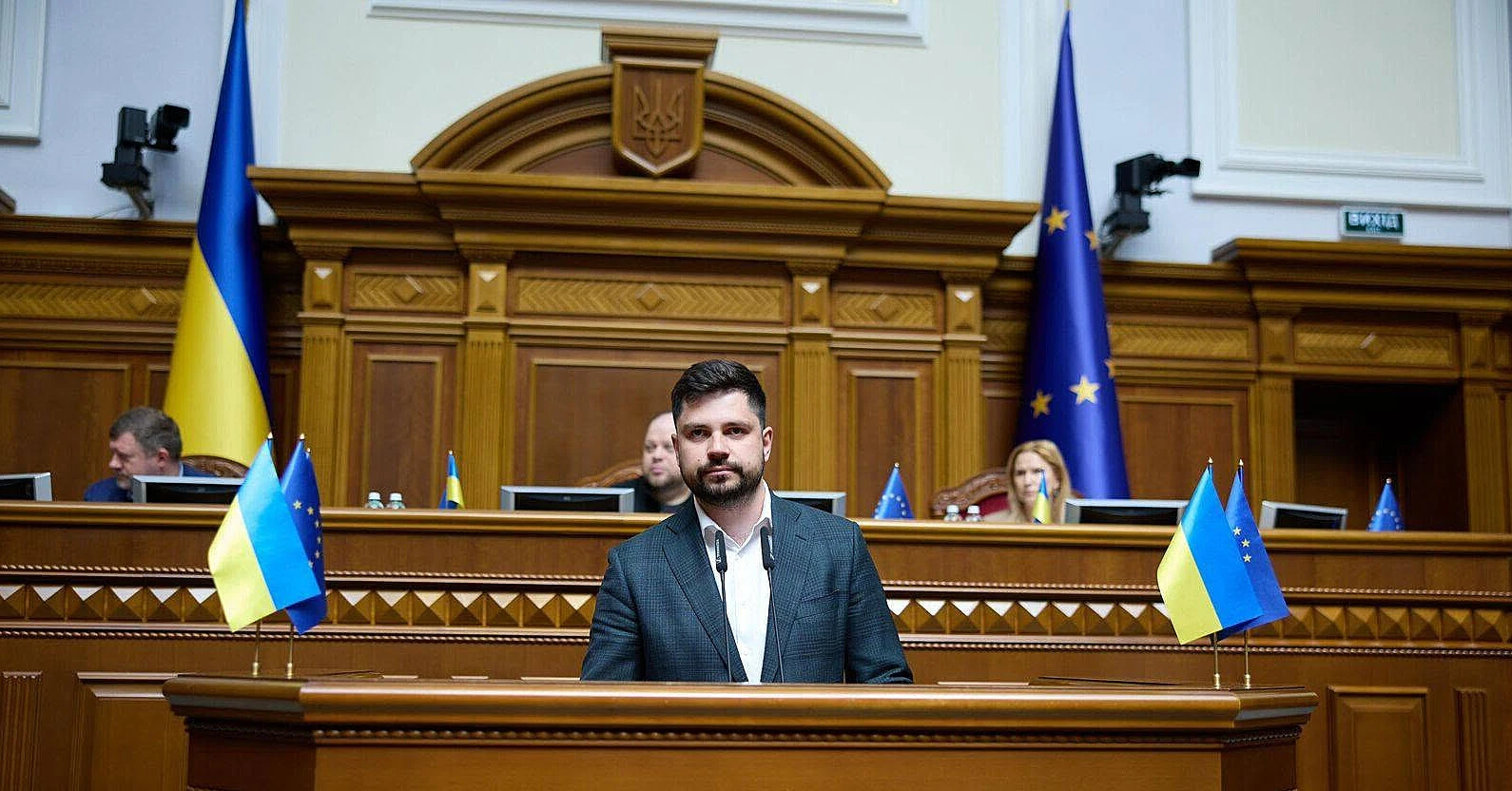 Нардеп заявив, що за призначення керівником ТЦК платять хабарі до 0 тисяч Нардеп заявив, що за призначення керівником ТЦК платять хабарі до 0 тисяч