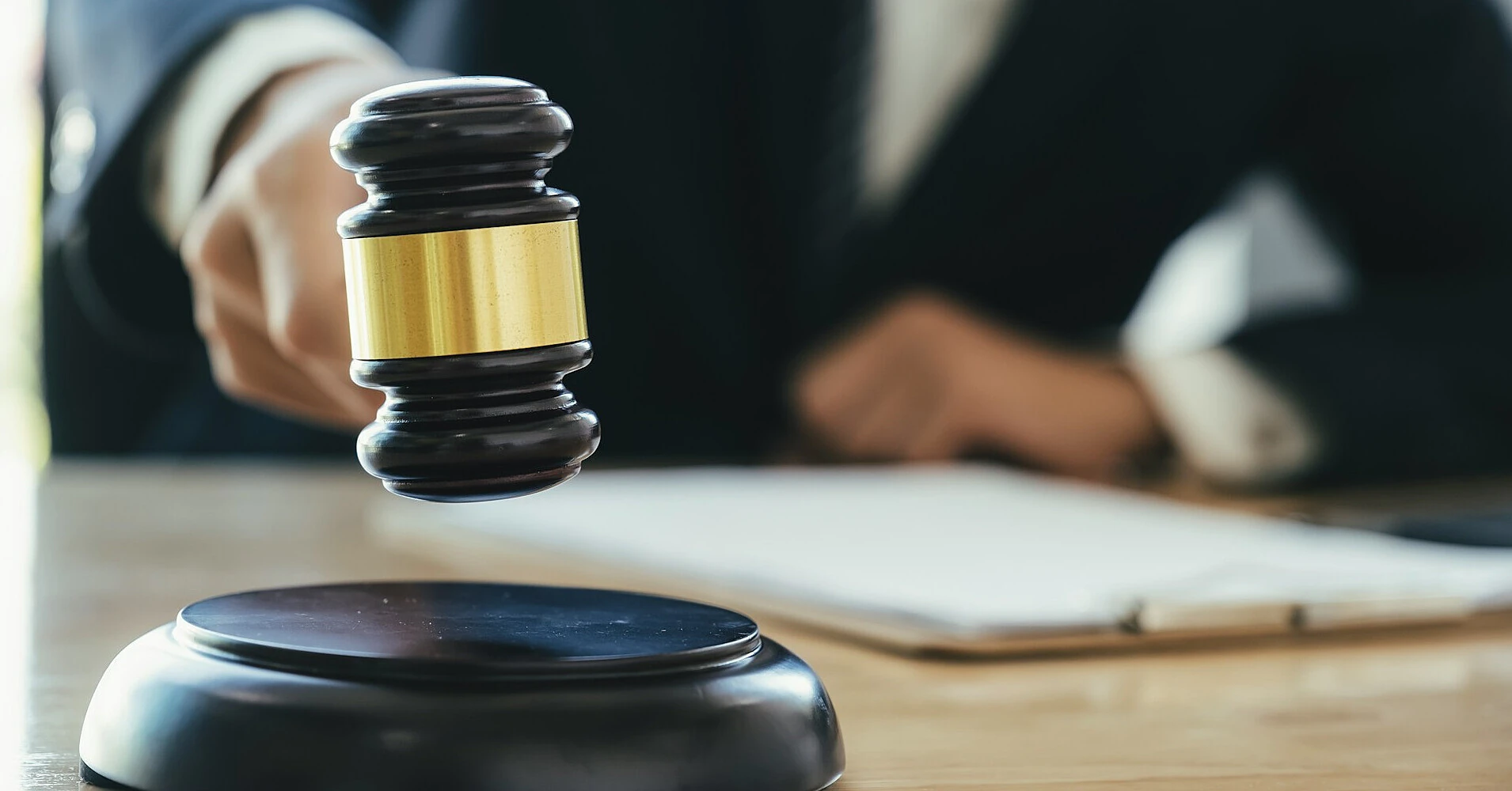 Організаторів “бек-офісу” Укрзалізниці судитимуть за дві схеми