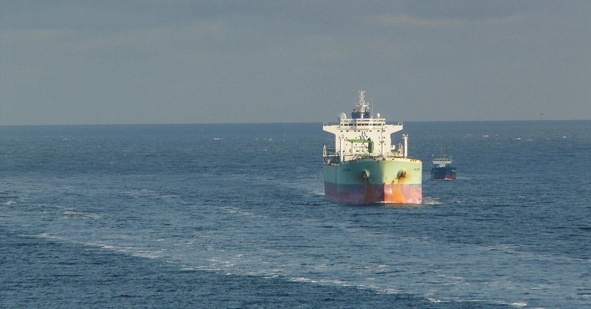 США та Іран зробили протилежні заяви щодо Ормузької протоки