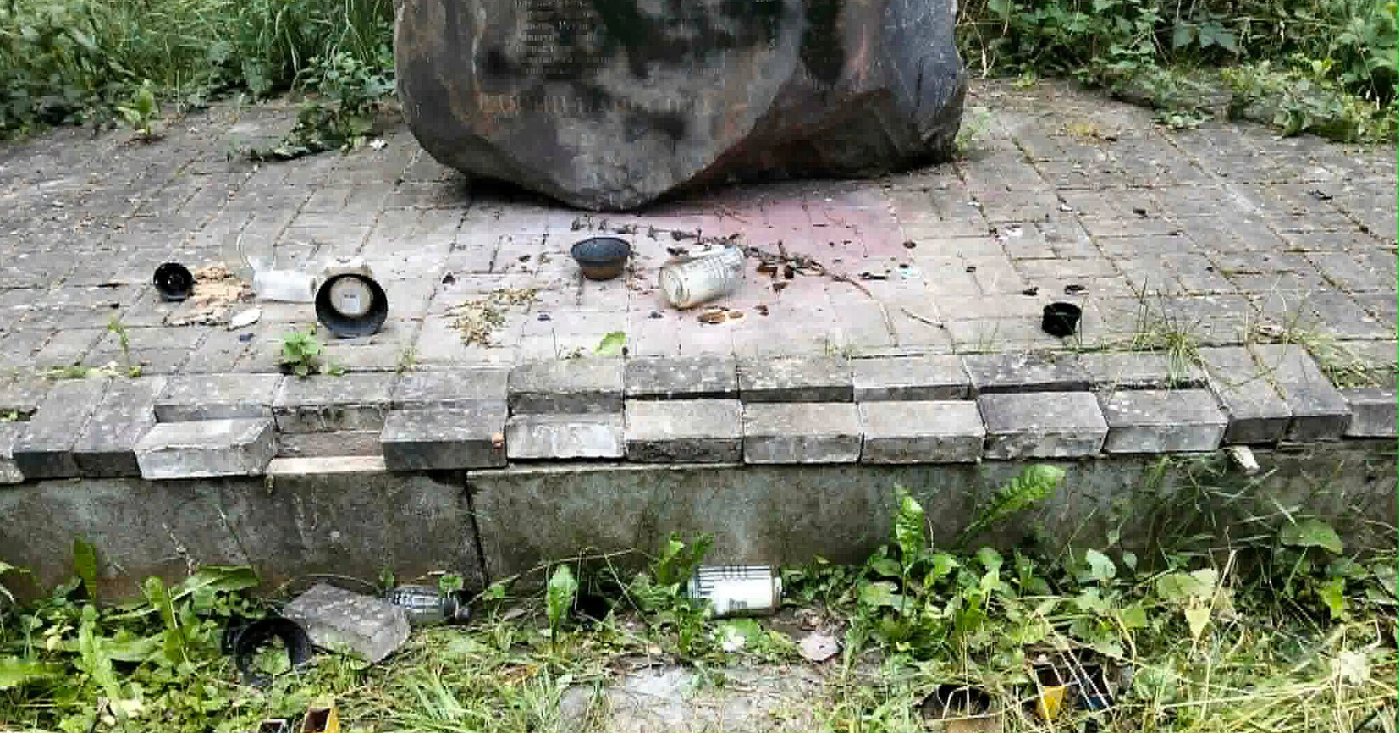 У Польщі вчинили новий акт вандалізму над українським меморіалом У Польщі вчинили новий акт вандалізму над українським меморіалом