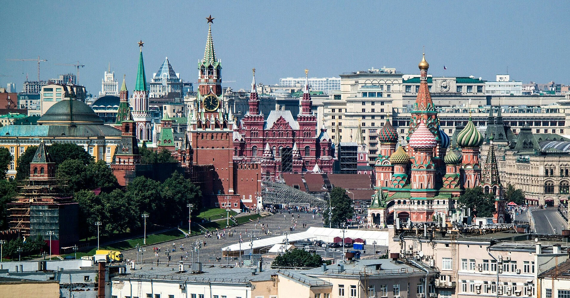 Росія переходить до жорсткої економії на цивільних витратах, щоб зберегти фінансування війни Росія переходить до жорсткої економії на цивільних витратах, щоб зберегти фінансування війни