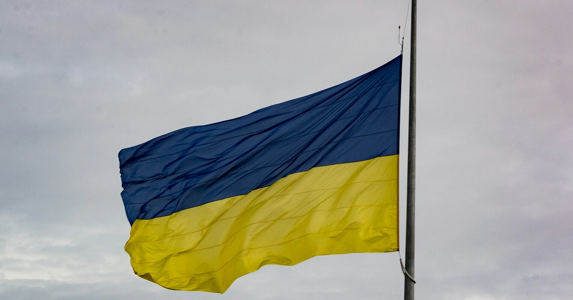 Більшість українців підтримують мир по лінії фронту, але відкидають поступку Донбасом – опитування