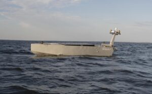 В Україні представили найбільший морський дрон сімейства MAGURA В Україні представили найбільший морський дрон сімейства MAGURA