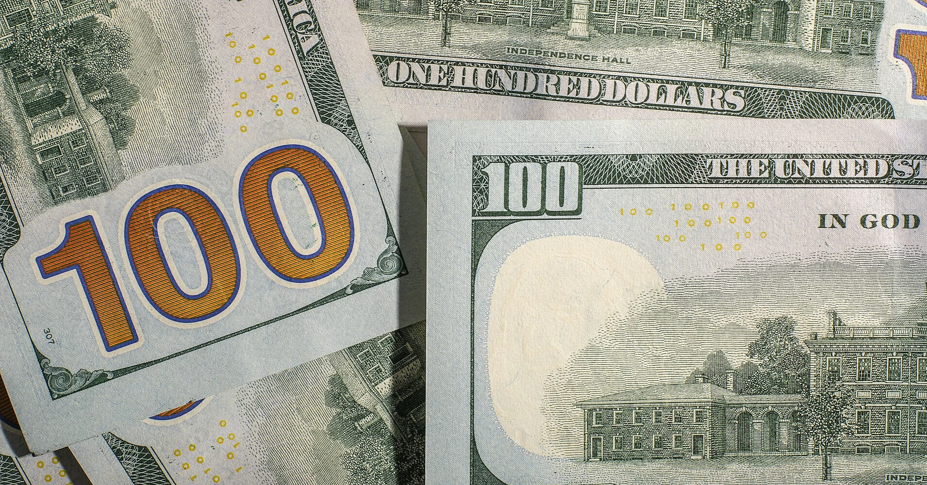 Експортери готуються до податкового періоду, НБУ не поспішає продавати долари – огляд ринку