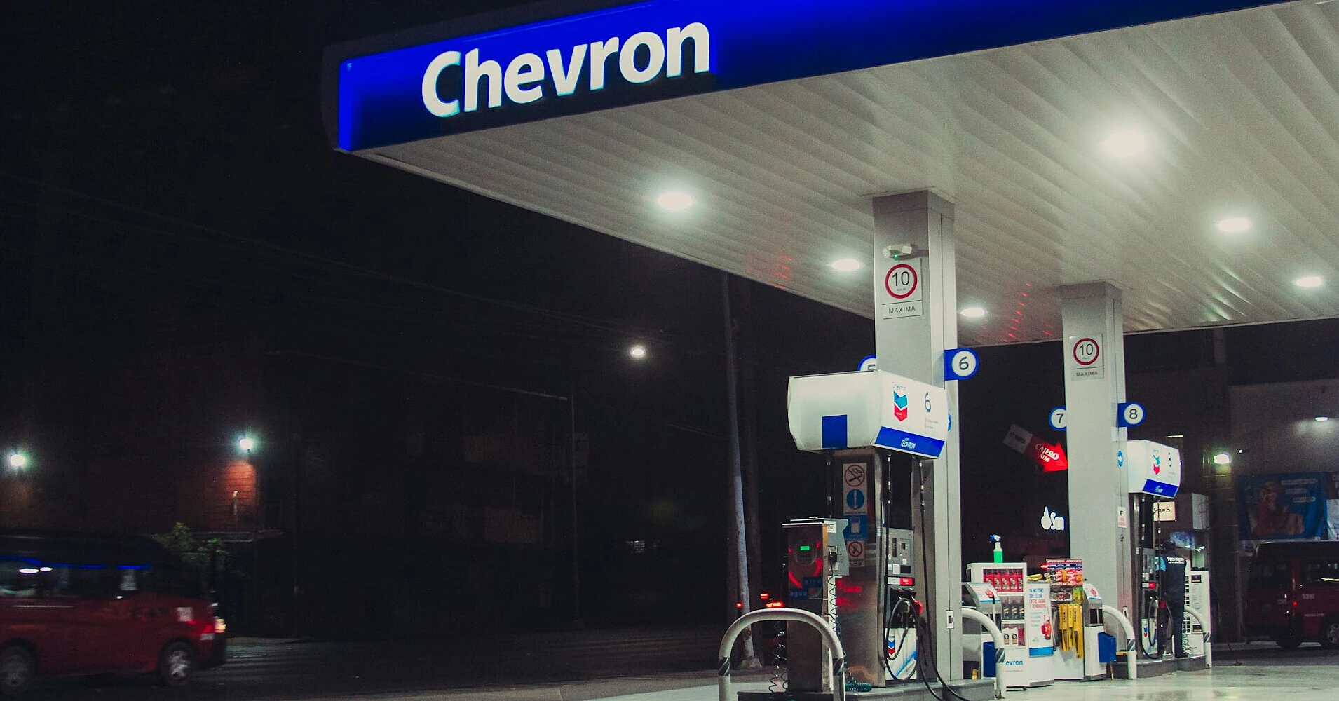 Chevron встановила рекорд, Exxon подвоїла прибуток на тлі війни з Іраном Chevron встановила рекорд, Exxon подвоїла прибуток на тлі війни з Іраном