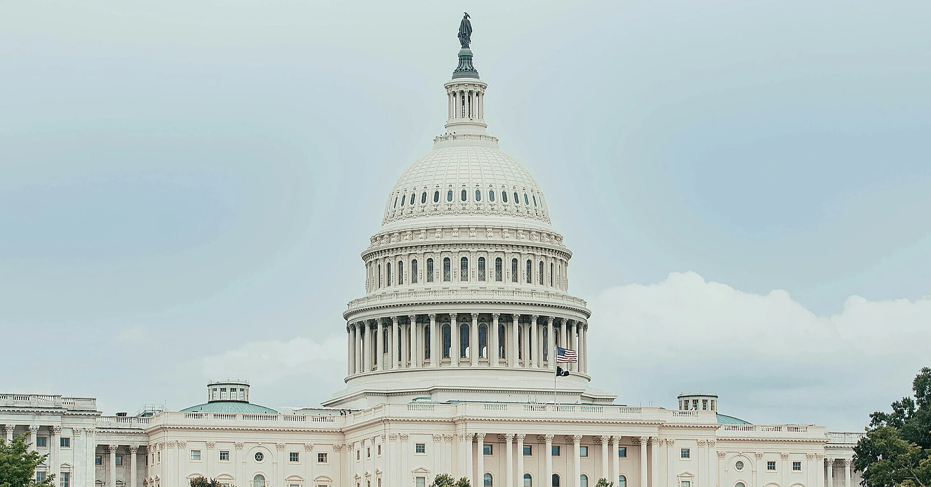 Сенат США почав обговорення нових санкцій проти Росії та Ірану Сенат США почав обговорення нових санкцій проти Росії та Ірану
